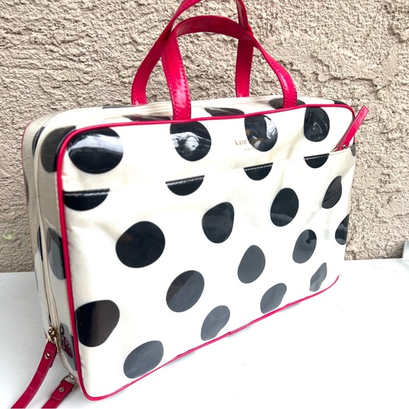 kate spade Handbags - NWT Kate Spade Toiletry Travel Bag